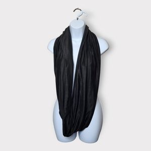 Beyond Yoga Hidden Pocket Infinity Scarf